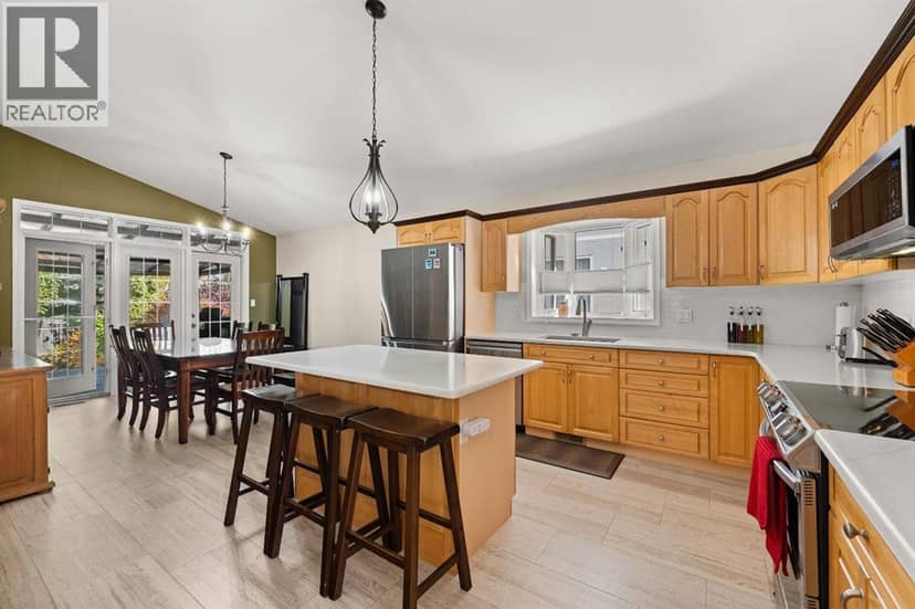 5806 23 Street — photo 9 of 40