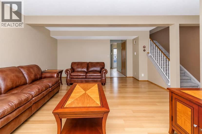 67 Elwell Close, Red Deer, photo 6