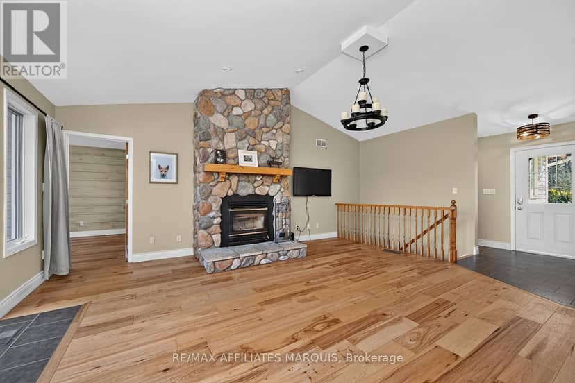240 Noonan Road S, Rideau Lakes, photo 7