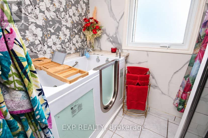 578 Telegraph Road — photo 10 of 34