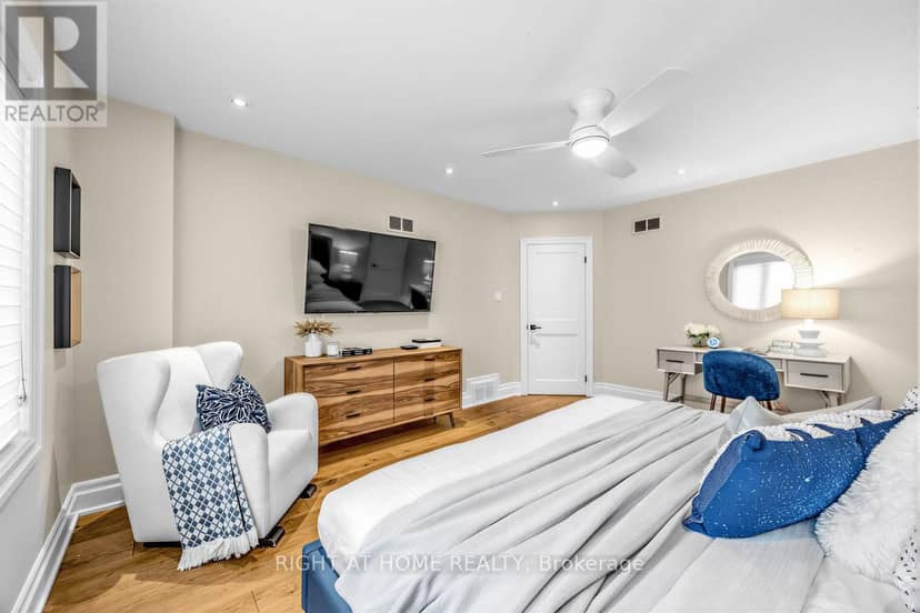 21 Austin Terrace — photo 19 of 39