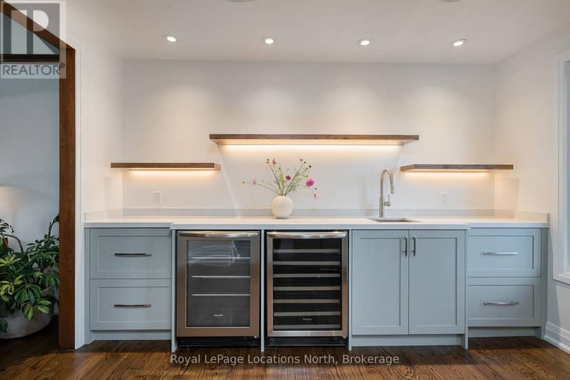 97 & 99 Huron Street — photo 10 of 40
