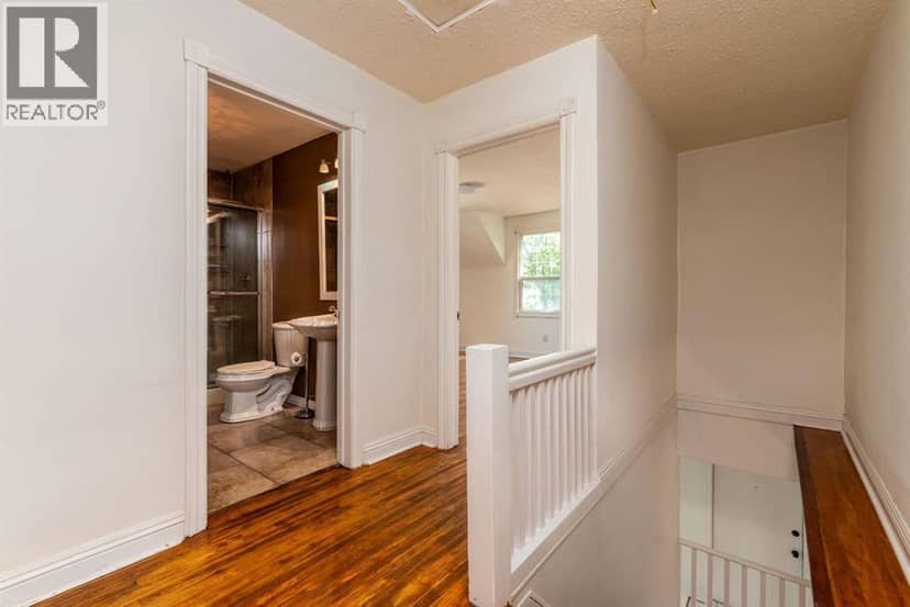 5218 49th Street — photo 14 of 36