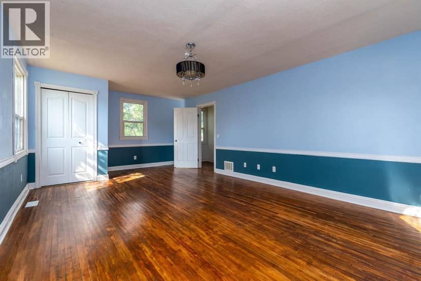 5218 49th Street — photo 17 of 36