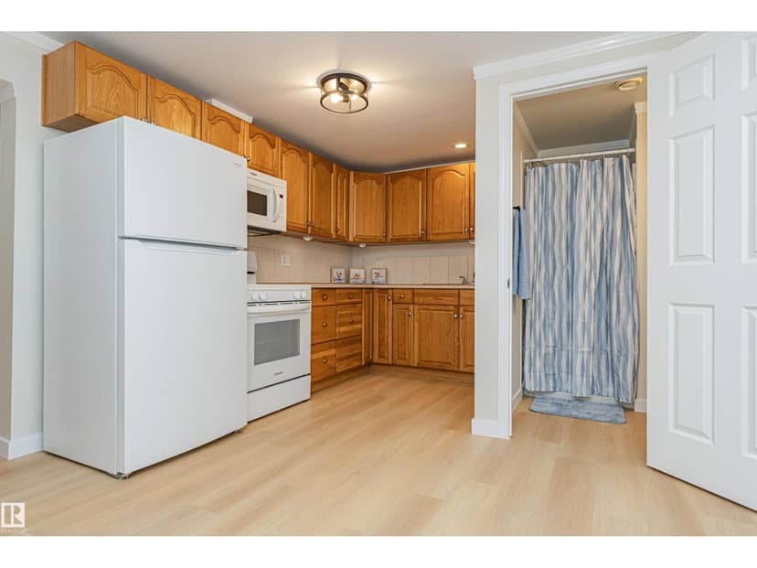 29 Grenfell Av — photo 23 of 40