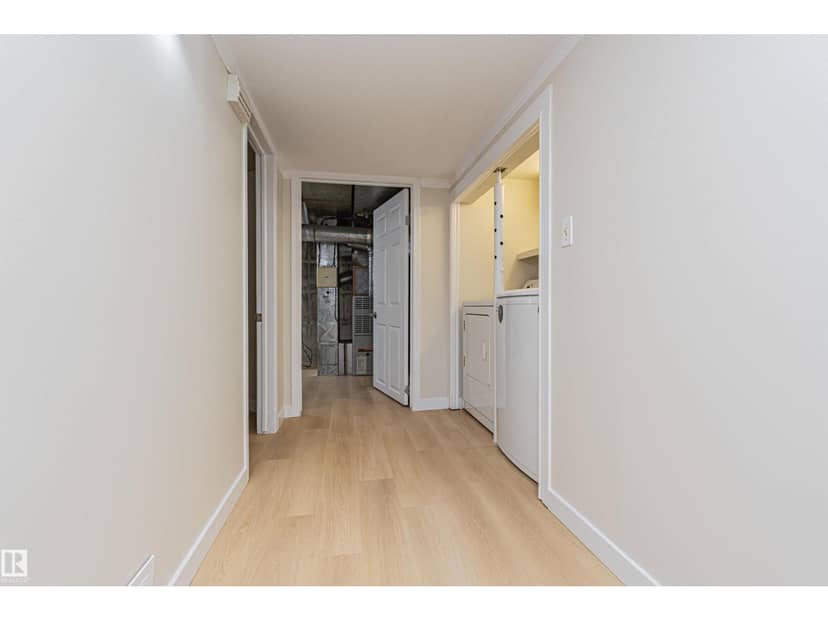 29 Grenfell Av — photo 17 of 40