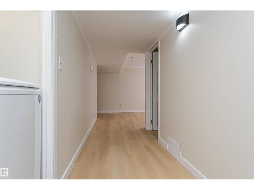 29 Grenfell Av — photo 18 of 40