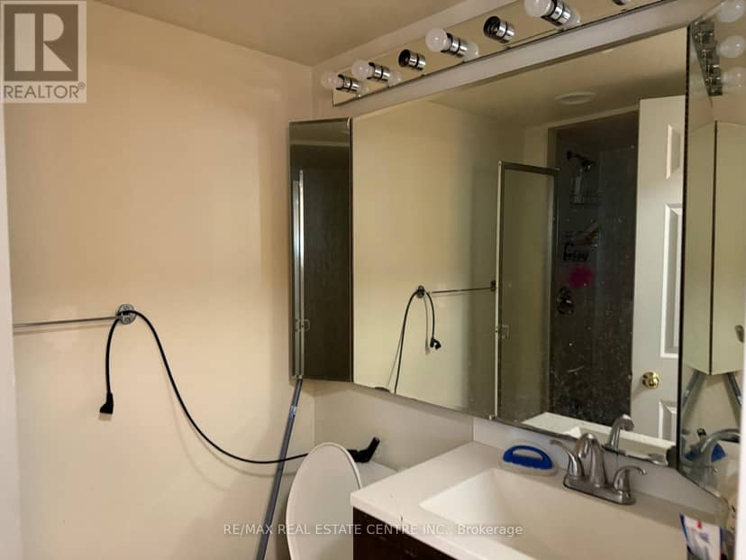 1210 - 265 Enfield Place — photo 5 of 17