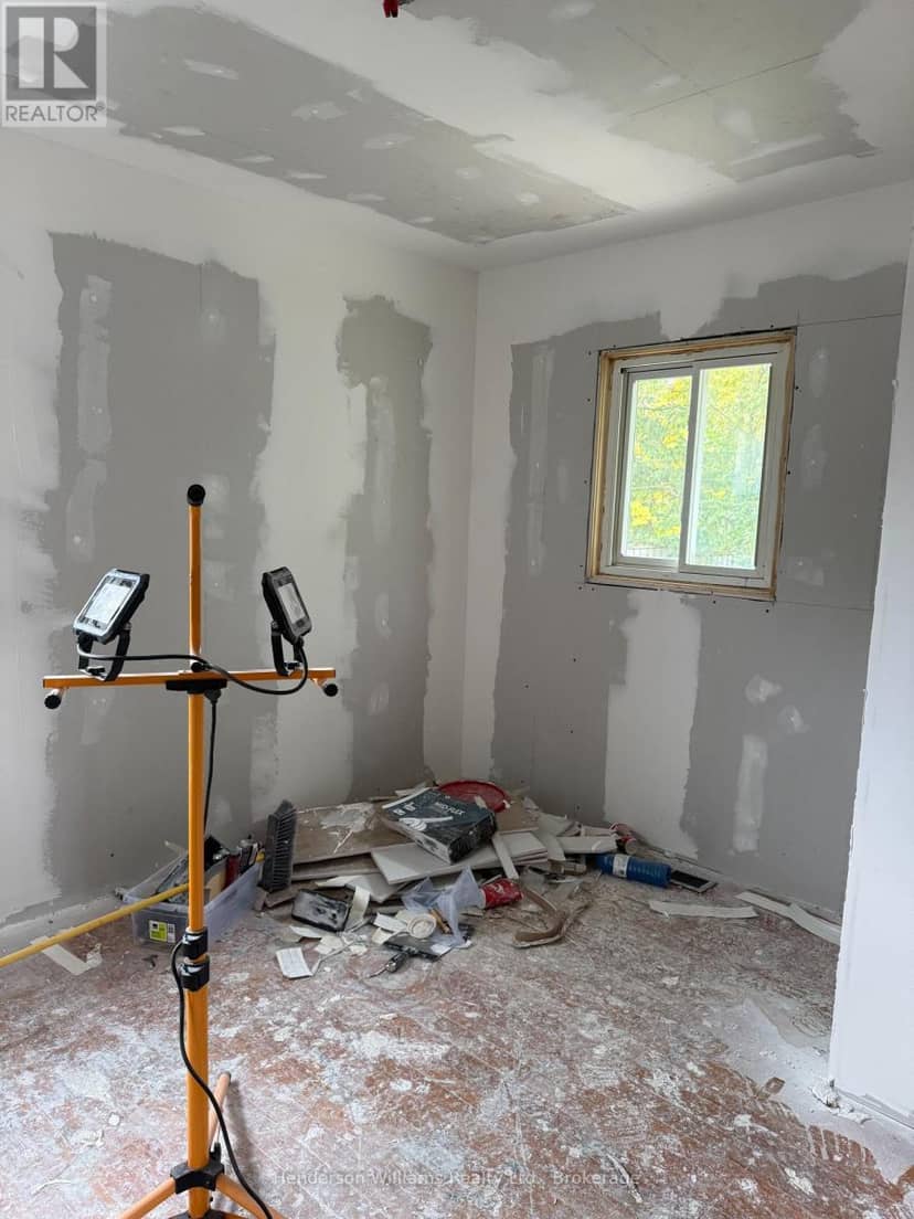 122 Golfdale Road — photo 17 of 19