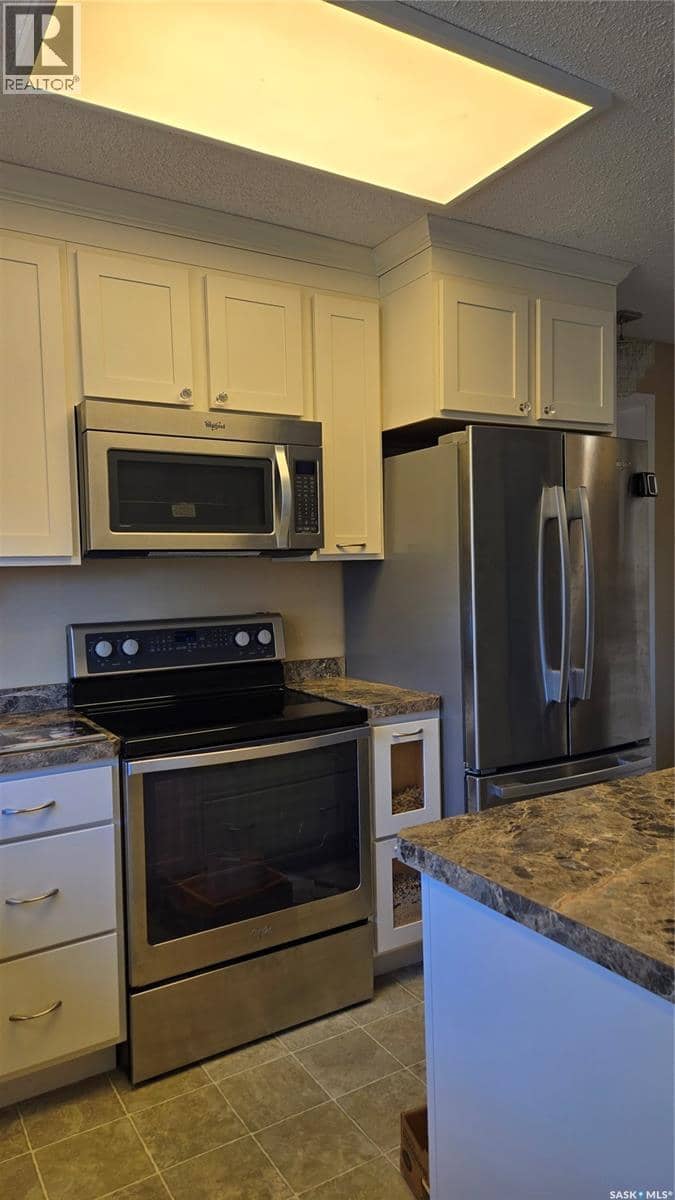 304 1st STREET E — photo 10 of 30