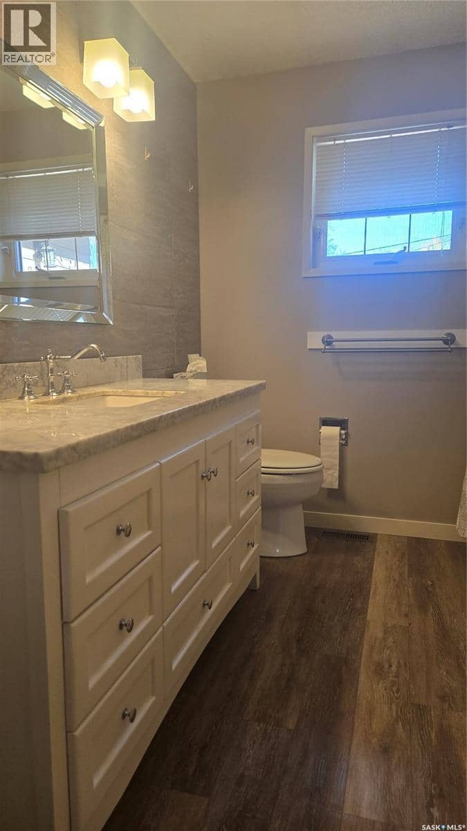 304 1st STREET E — photo 14 of 30
