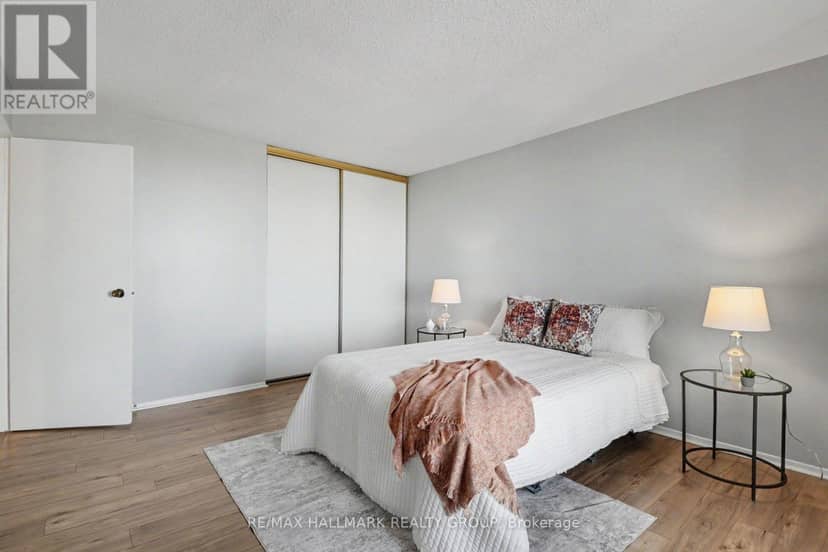 401 - 2630 Southvale Crescent — photo 18 of 27
