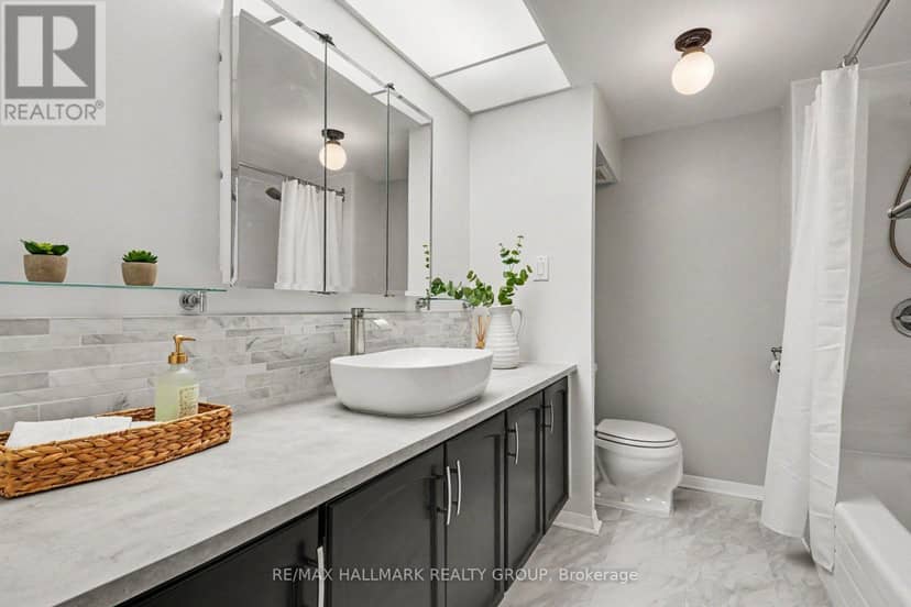 401 - 2630 Southvale Crescent — photo 20 of 27