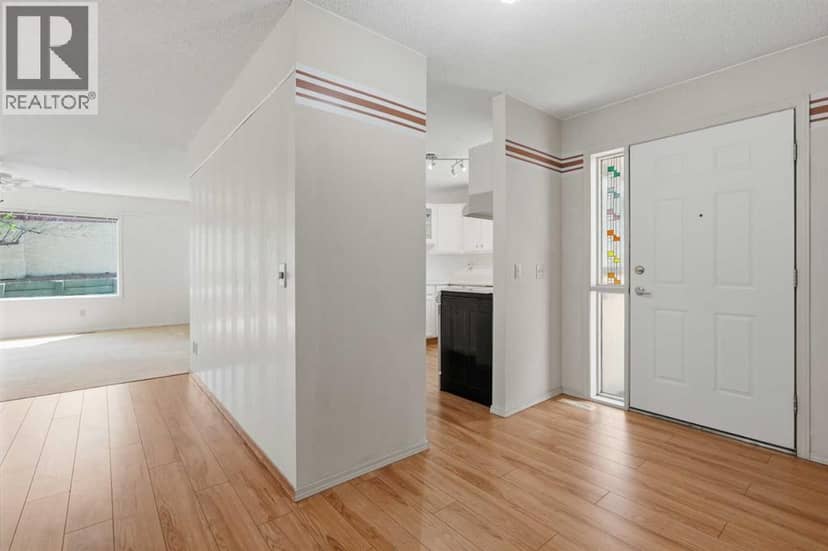 30 Sandarac Circle NW, Calgary, photo 4