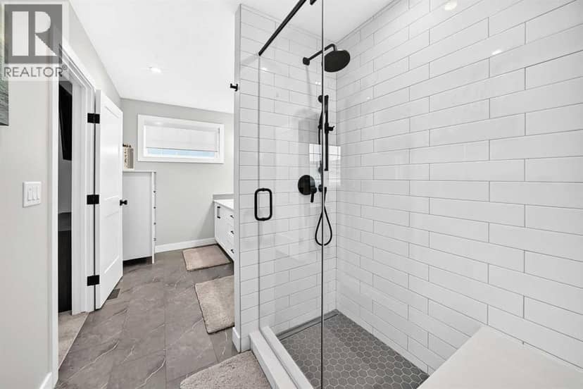 203 Greenwich Drive NW — photo 18 of 33