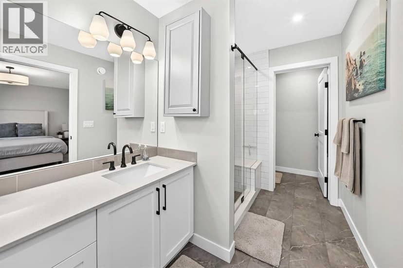 203 Greenwich Drive NW — photo 16 of 33