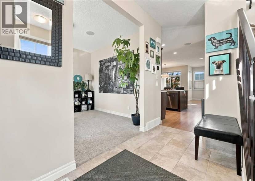 485 River Heights Crescent, Cochrane, photo 5