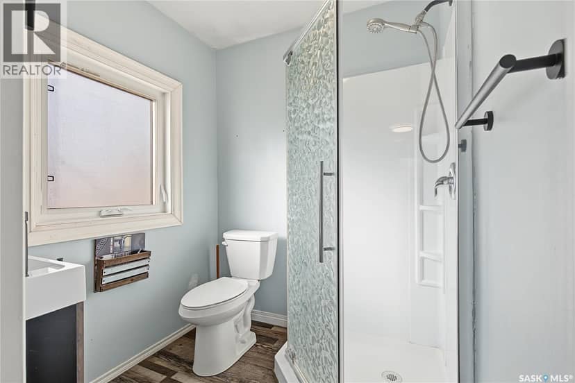 929 Hall Street W — photo 19 of 40