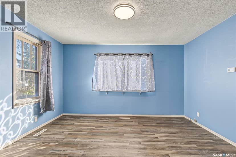 929 Hall Street W, Moose Jaw, photo 5