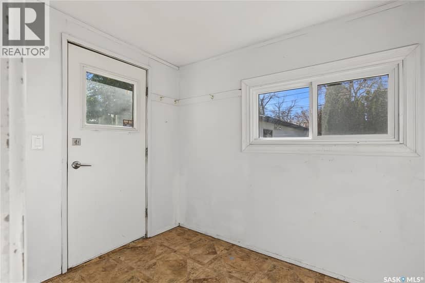 929 Hall Street W — photo 30 of 40