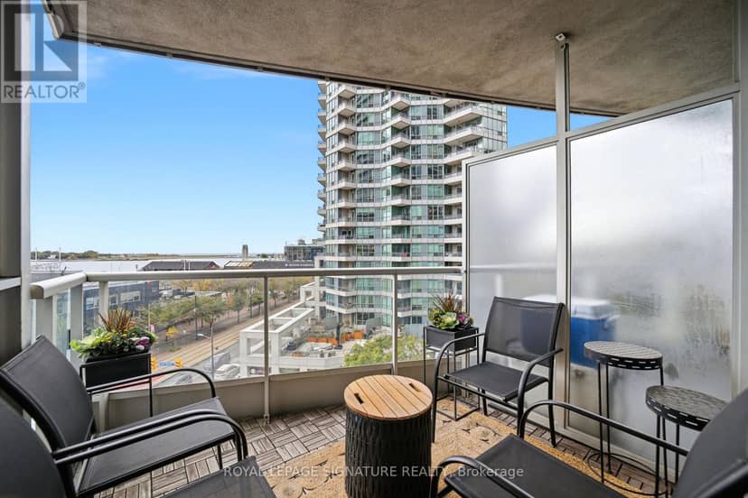 510 - 218 Queens Quay W — photo 19 of 40