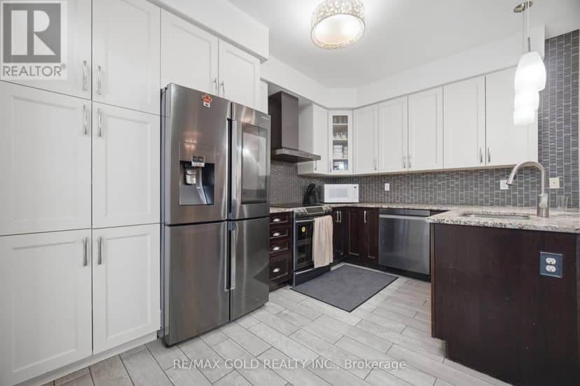 687 Marley Crescent — photo 11 of 40