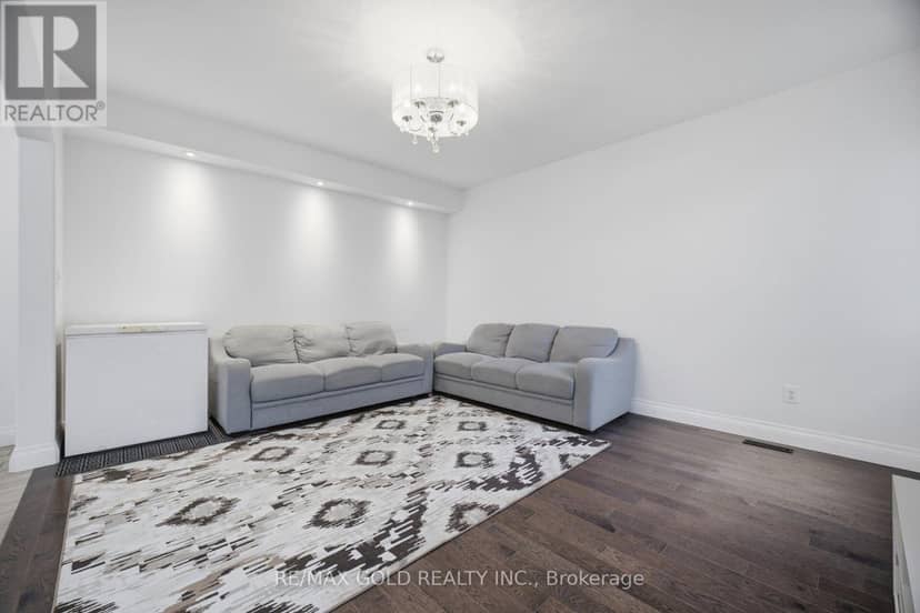 687 Marley Crescent — photo 15 of 40