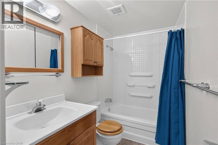 1556 LANCASTER Drive Unit# 74 — photo 27 of 40