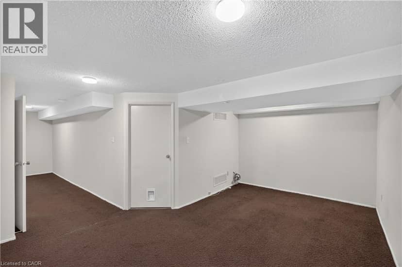 1556 LANCASTER Drive Unit# 74 — photo 31 of 40