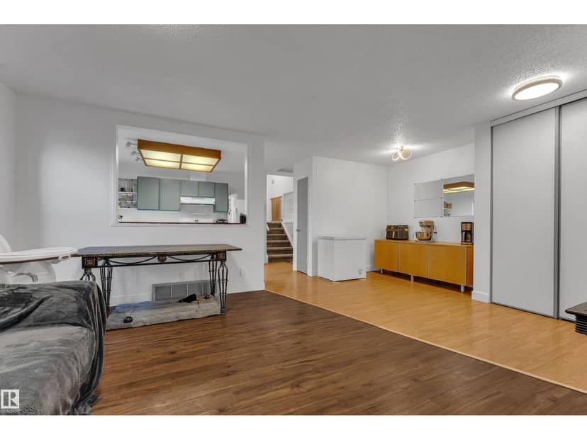 442 Kirkpatrick Cr NW — photo 9 of 33