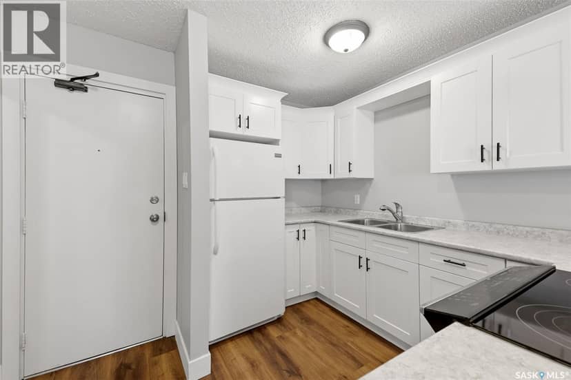 214 2315 McIntyre STREET, Regina, photo 2