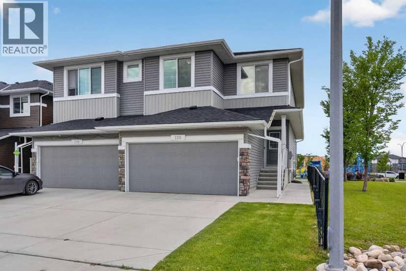 125 Redstone Common NE, Calgary, photo 2