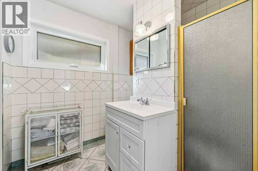 7804 7 Street SW — photo 28 of 40