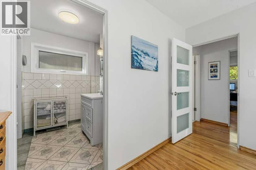 7804 7 Street SW — photo 27 of 40