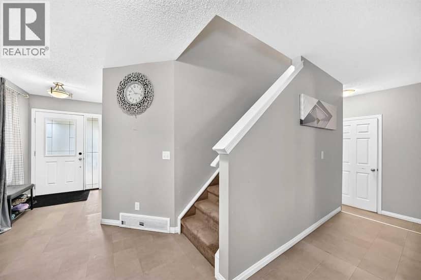 151 Windwood Grove SW, Airdrie, photo 4