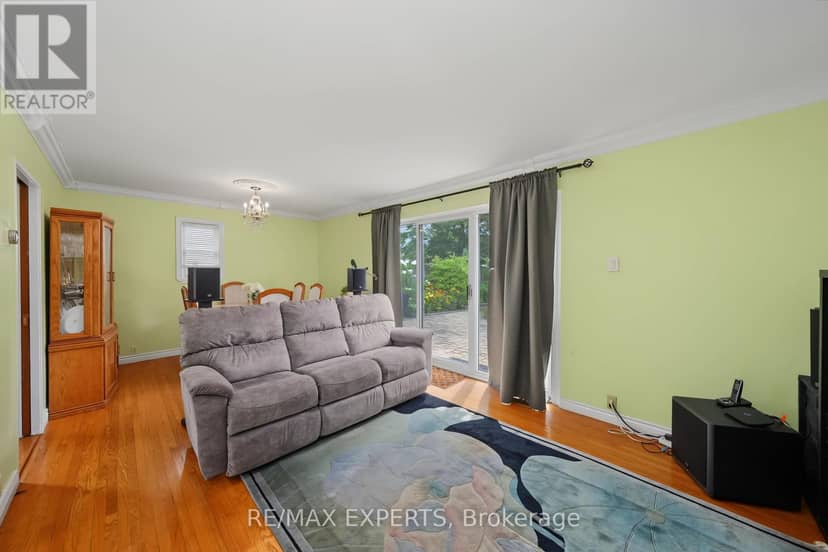 71 Dogwood Crescent — photo 11 of 40