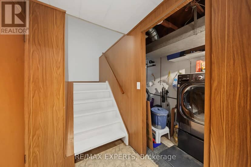 71 Dogwood Crescent — photo 32 of 40