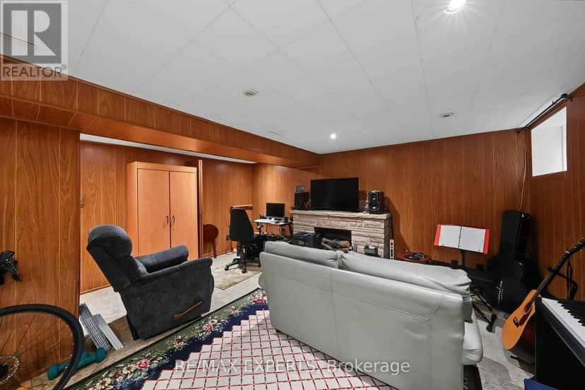 71 Dogwood Crescent — photo 37 of 40