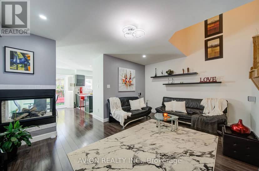 17 Indigo Street, Richmond Hill, photo 4