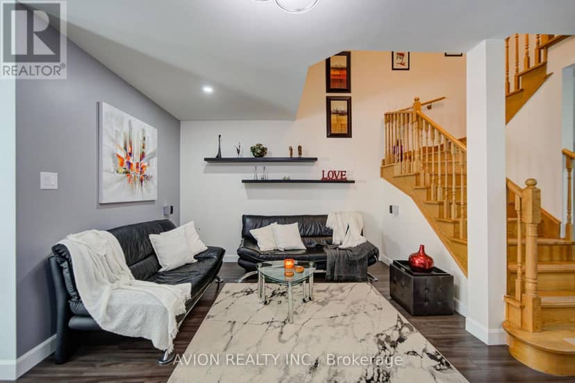 17 Indigo Street, Richmond Hill, photo 5