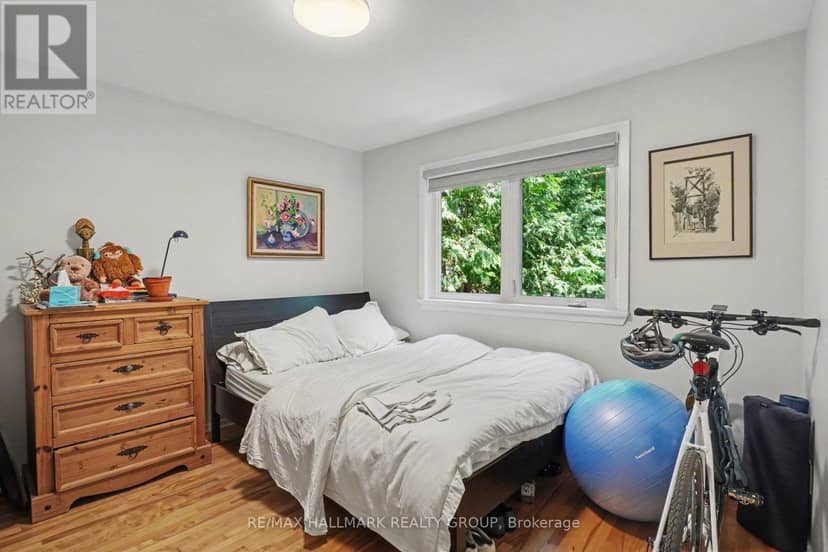 657 Golden Avenue — photo 15 of 39