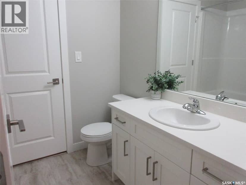 3451 Elgaard DRIVE — photo 9 of 29