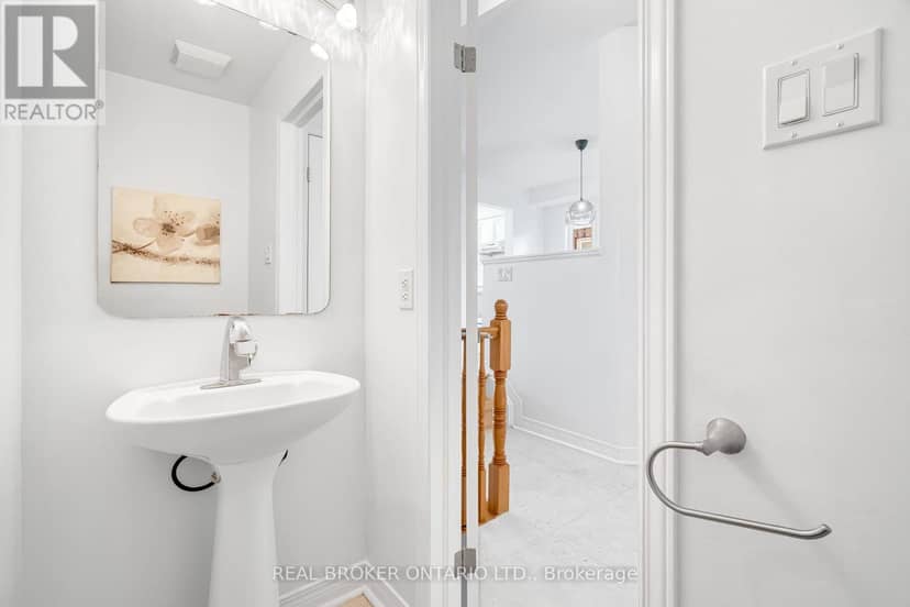 191 Thornbury Crescent — photo 24 of 40
