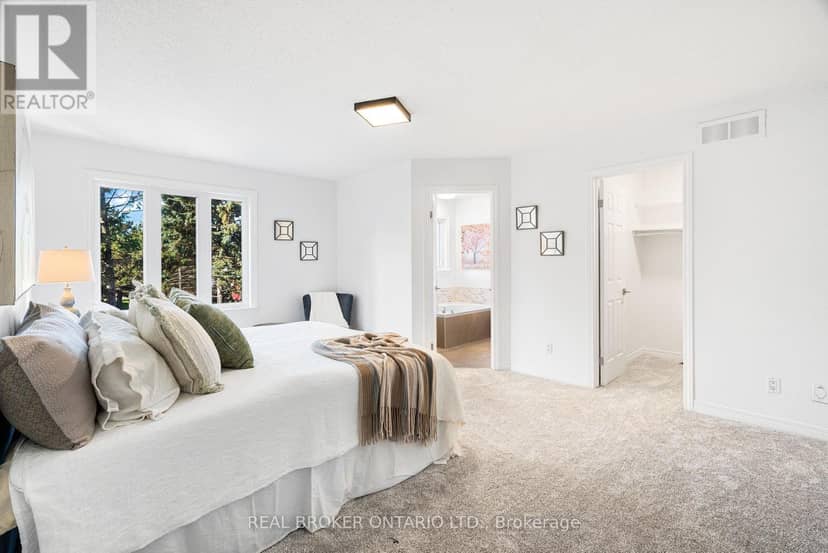 191 Thornbury Crescent — photo 32 of 40