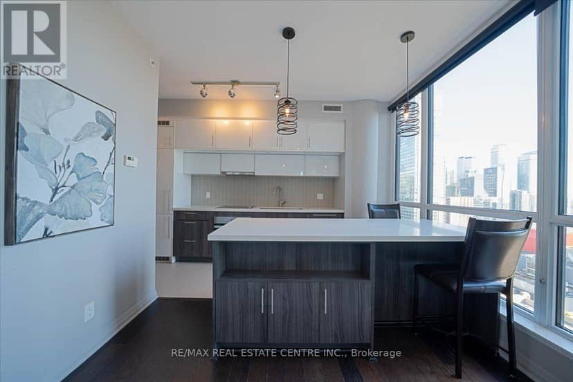 2808 - 8 Mercer Street — photo 4 of 26