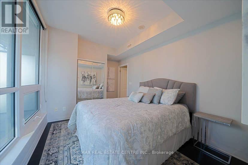 2808 - 8 Mercer Street — photo 8 of 26