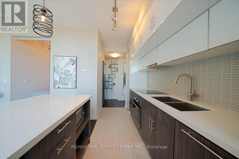 2808 - 8 Mercer Street — photo 3 of 26