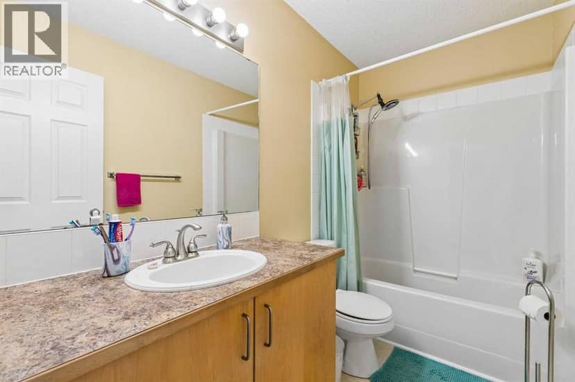 829 Westmount Drive — photo 15 of 24