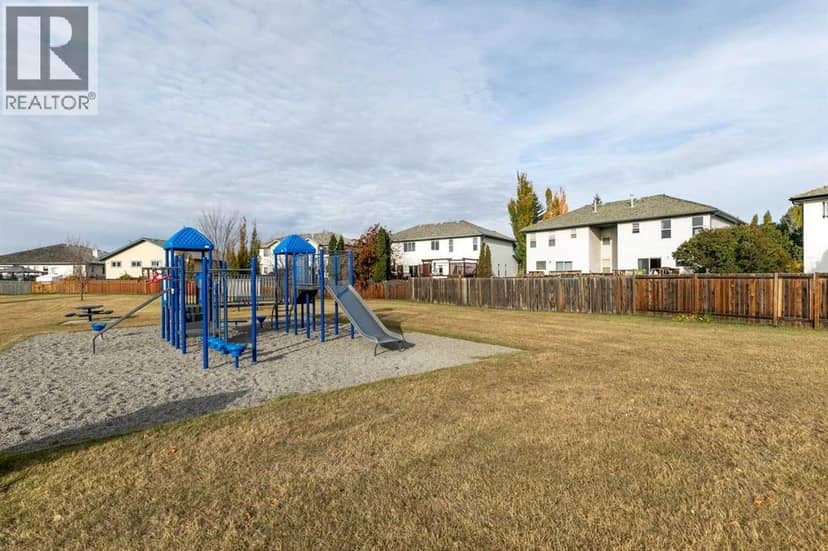 829 Westmount Drive — photo 23 of 24