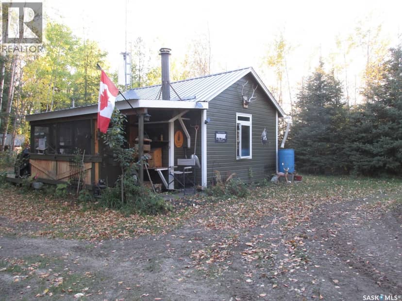 Recreational retreat in North-East Saskatchewan — photo 9 of 20